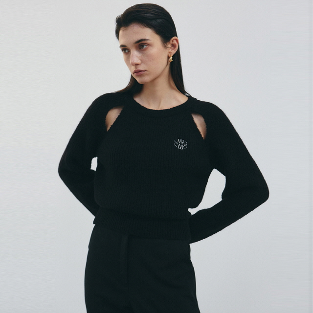 NICK N NICOLE-[NICOLE RIBBED CUT OUT SWEATER_BLACK]