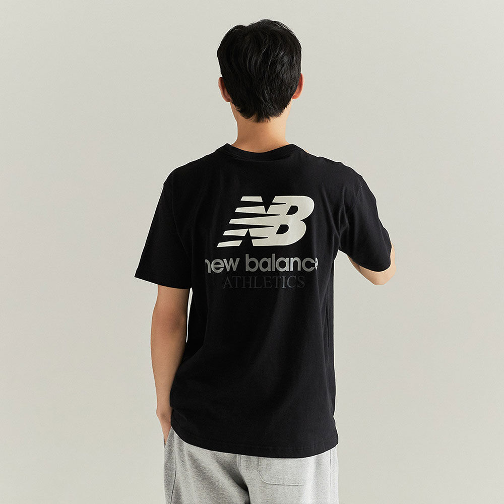 韓國NEW BALANCE-MEN Athletics Remastered Graphic Short Sleeve Tee (BLACK)